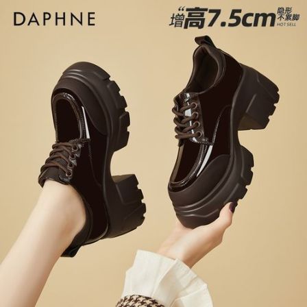 达芙妮酒红色亮面乐福鞋女2026春季新款厚底小皮鞋小个子增高单鞋