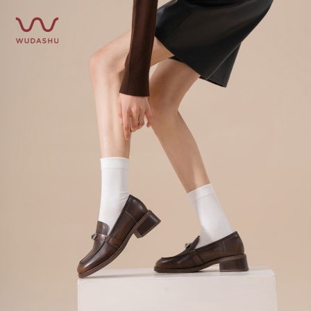 【WUDASHU】2026高级真皮圆头粗跟气质单鞋百搭时尚休闲日常乐福鞋