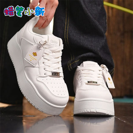 蜡笔小新网红小白鞋情侣空军厚底板鞋春季2026新款运动鞋休闲潮鞋