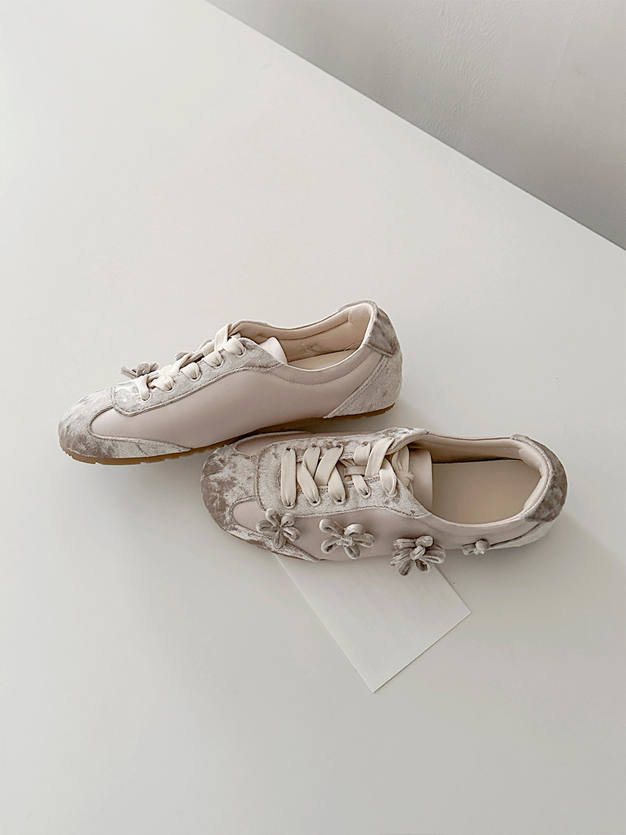 羊皮版~法式丝绒温柔风花朵德训鞋平底休闲单鞋配裙子系带板鞋女主图