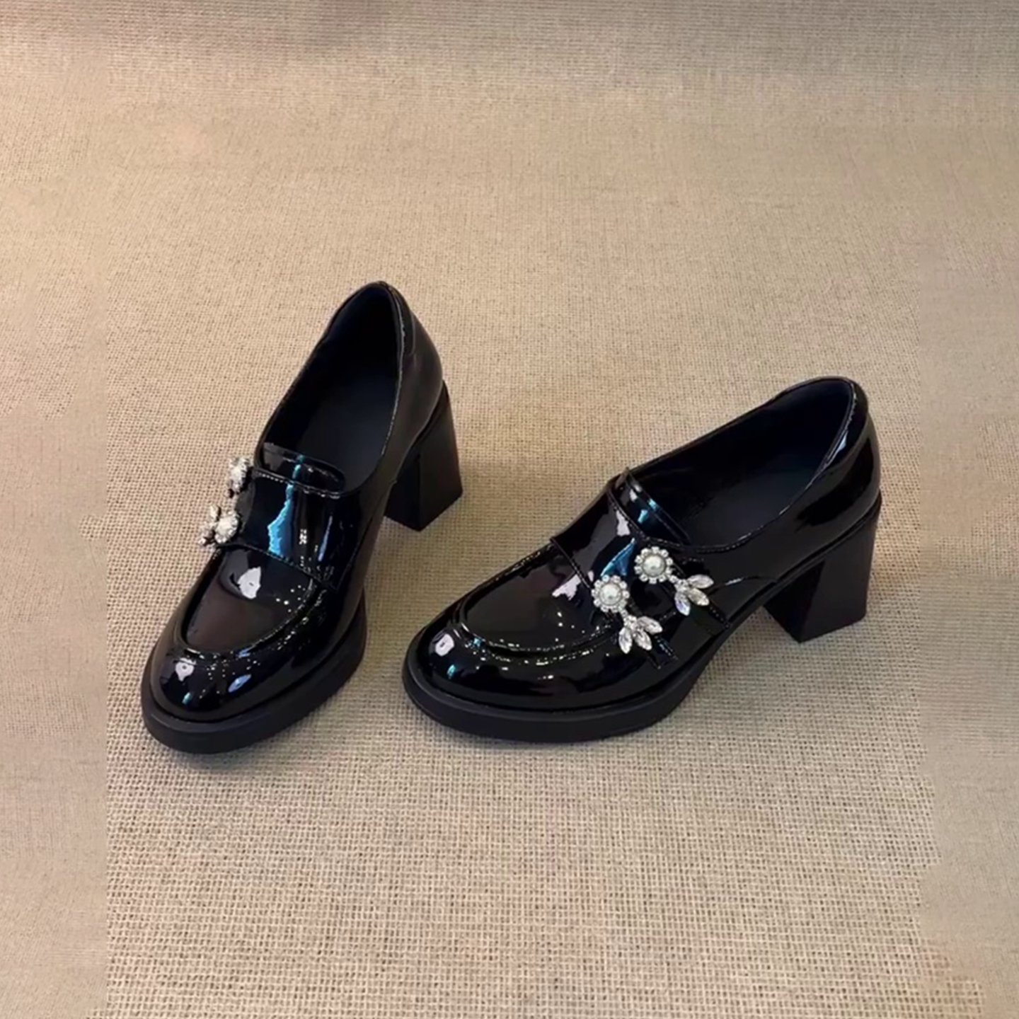 Wheat house ~！韩版漆皮水钻乐福鞋女粗跟一脚蹬百搭黑色小皮鞋主图