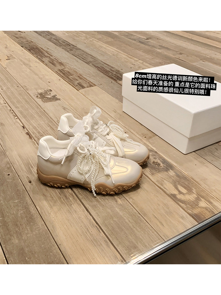 【苏茵茵】丝光德训~丝光月牙珍珠蕾丝内增高运动休闲鞋女德训鞋主图