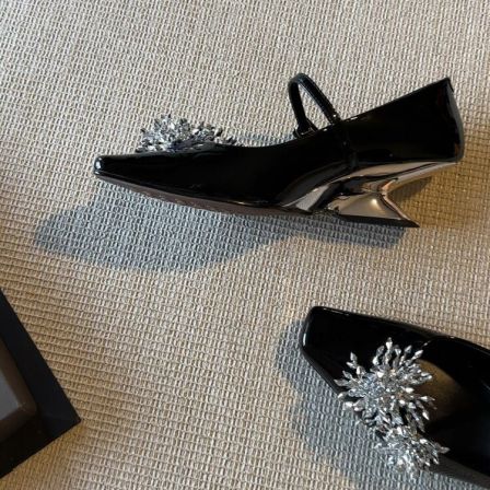 羊皮版~法式坡跟方头玛丽珍鞋女2026真皮水钻烟花装饰一字带单鞋