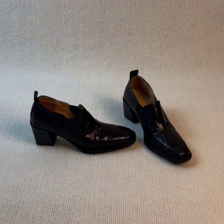 Wheat house ~！真皮英伦风高跟小皮鞋女方头褶皱通勤粗跟乐福鞋