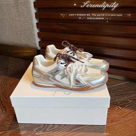 【研发改良秀气版】大叔家厚底德训鞋女内增高2026年春运动阿甘鞋