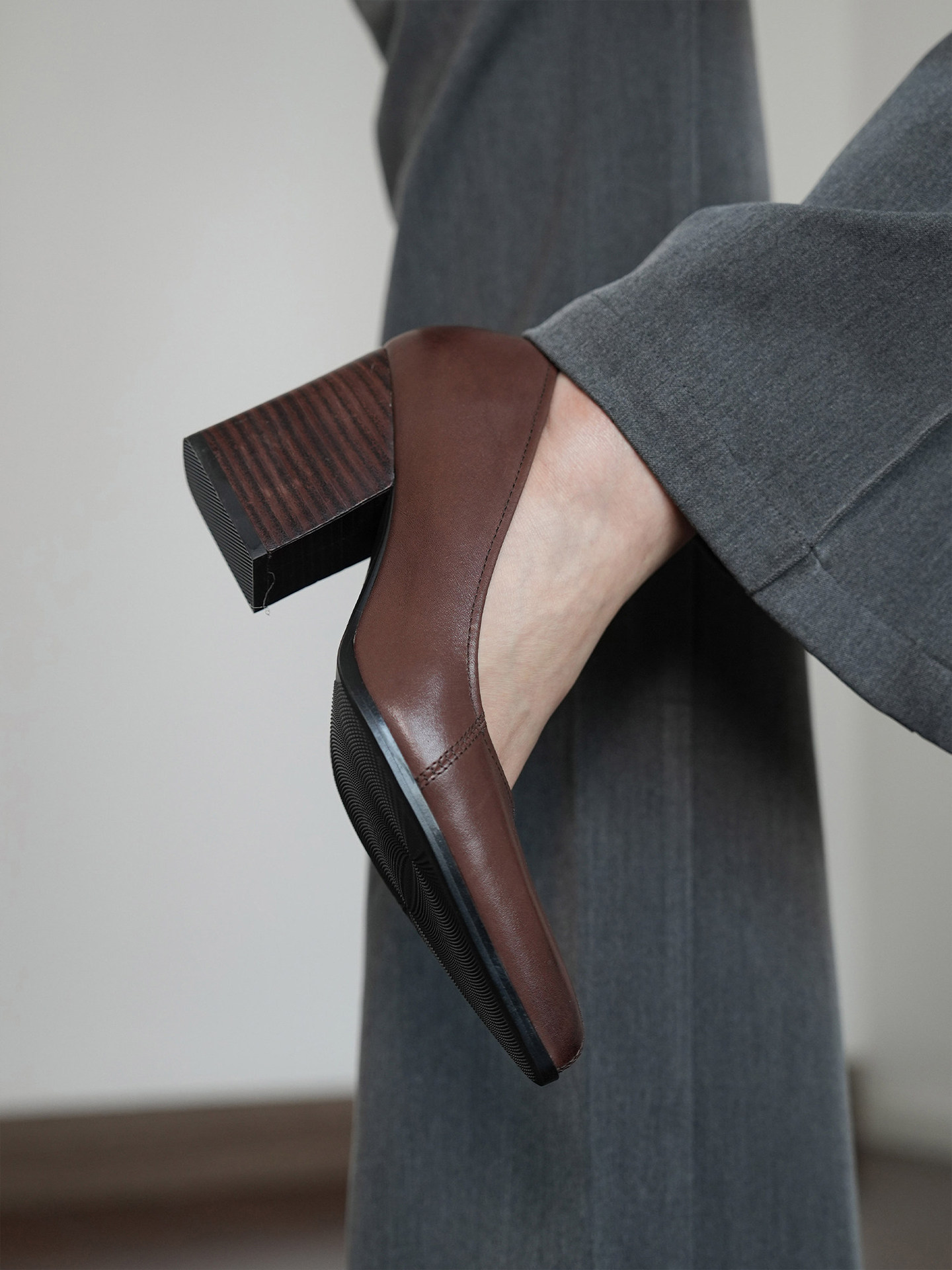 Wheat house ~！法式气质粗跟浅口单鞋女尖头知性工作通勤高跟鞋主图