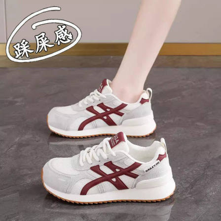 运动鞋女款春季2026新款软底不累脚大码41初中学生轻便减震跑步鞋