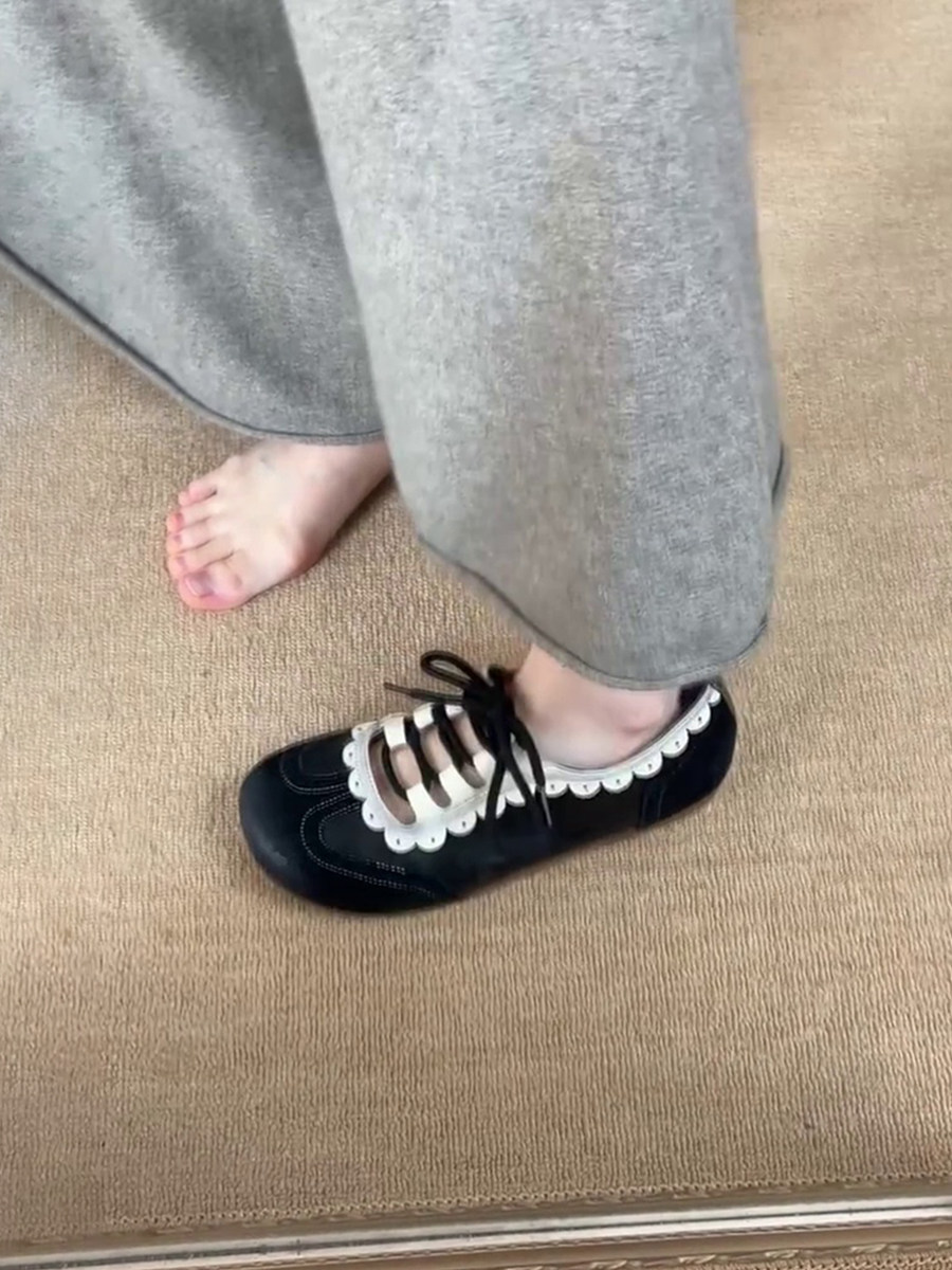 牛皮版~复古圆头镂空花边丑萌系带休闲鞋百搭通勤平底德训鞋板鞋主图