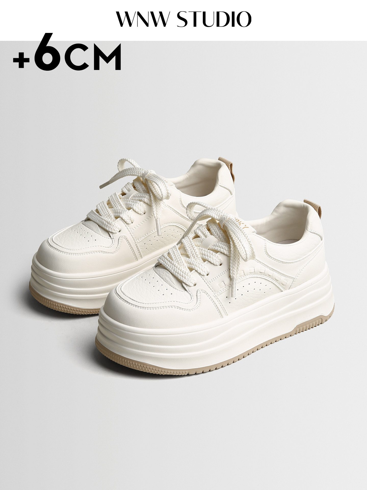 唯女王巨好看小白鞋子女2026新款春季厚底增高百搭小个子运动板鞋主图