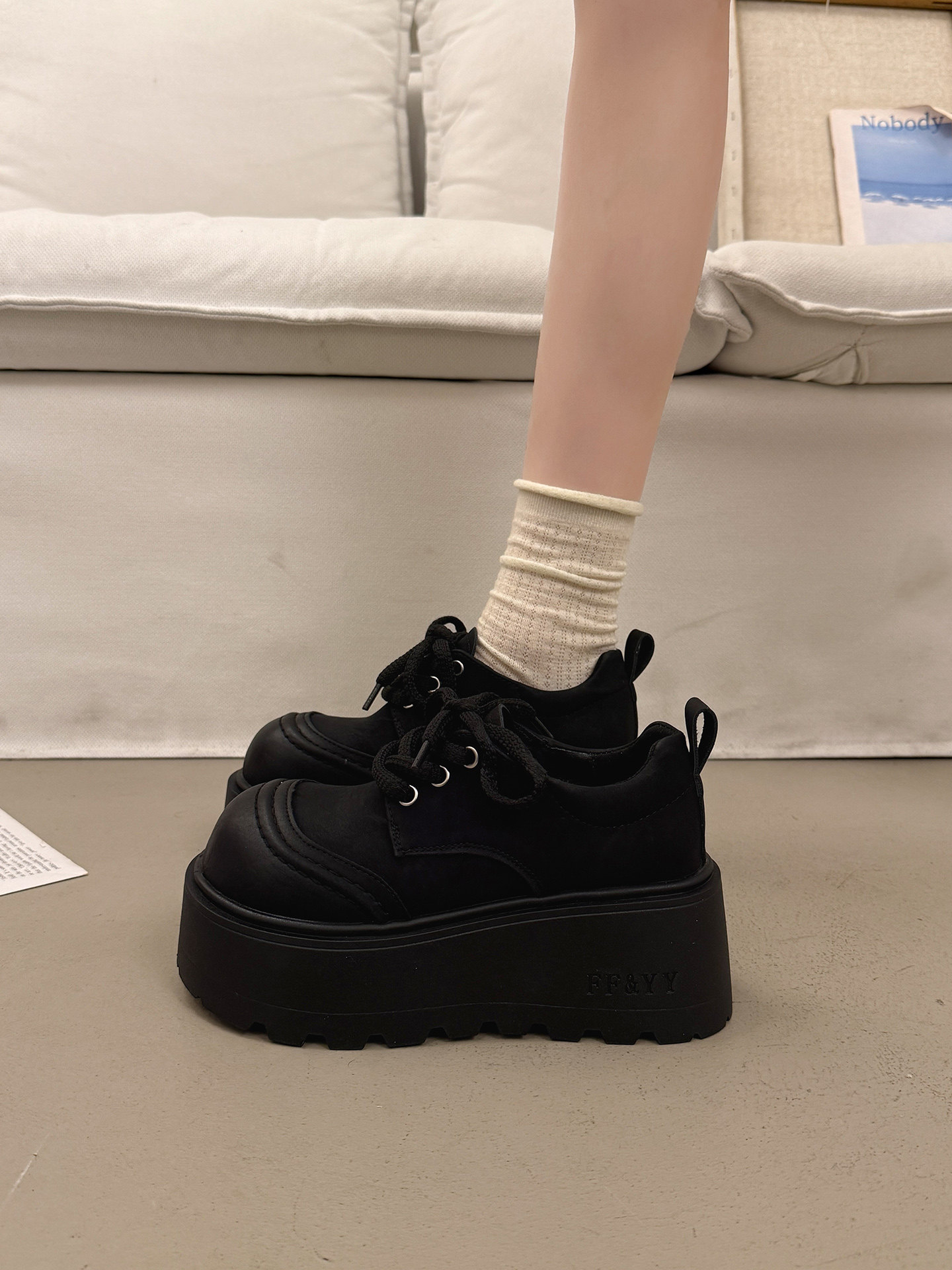 法式小众厚底增高深口单鞋女春季2026新款百搭松糕黑色系带小皮鞋主图