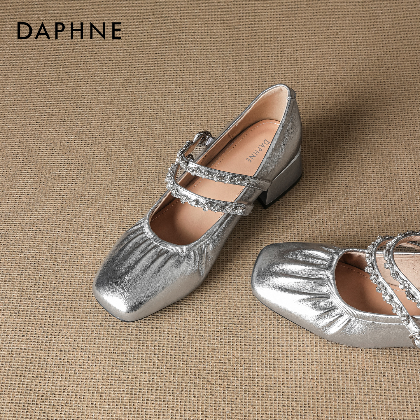 达芙妮玛丽珍鞋女款2026新款春季法式小香风配裙子气质银色单鞋子主图