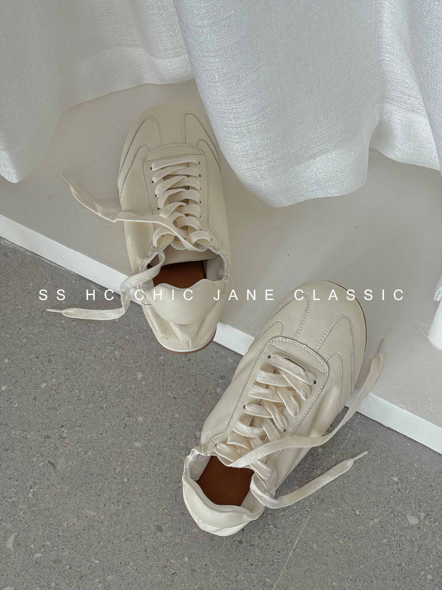 CHICJANE池简Lem@ire爆火款/头层羊皮轻便暴走人手一双百搭运动鞋主图