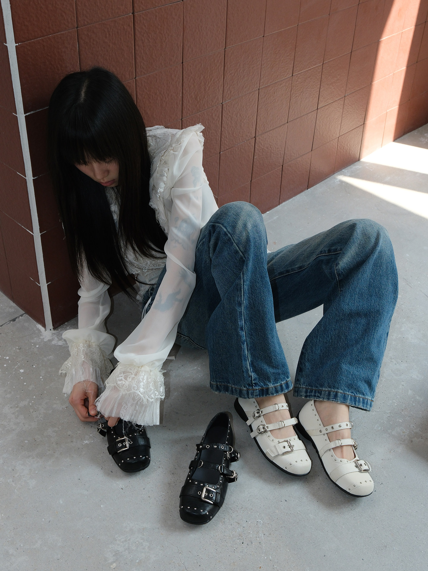 Mooreyu铆钉圆头单鞋女皮带扣黑色浅口芭蕾舞平底玛丽珍鞋女原创主图