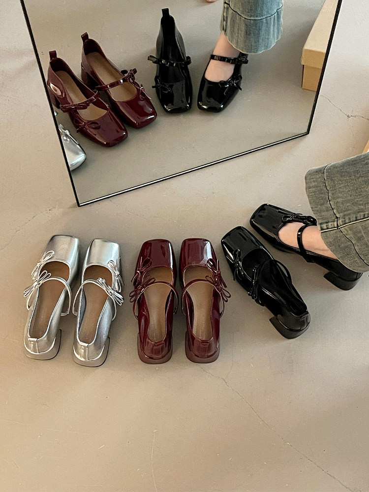 法式亮面高级感甜美风方头玛丽珍单鞋女2026一字扣粗跟浅口小皮鞋主图