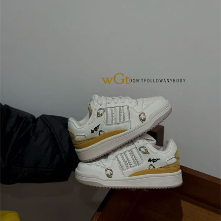 WGT女童春季卡通板鞋2026新款中大童百搭防滑休闲鞋儿童运动鞋