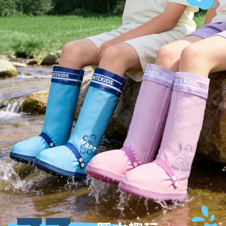 儿童防水鞋套防滑加厚耐磨雨鞋套下雨天学生上学专用脚套中筒雨靴