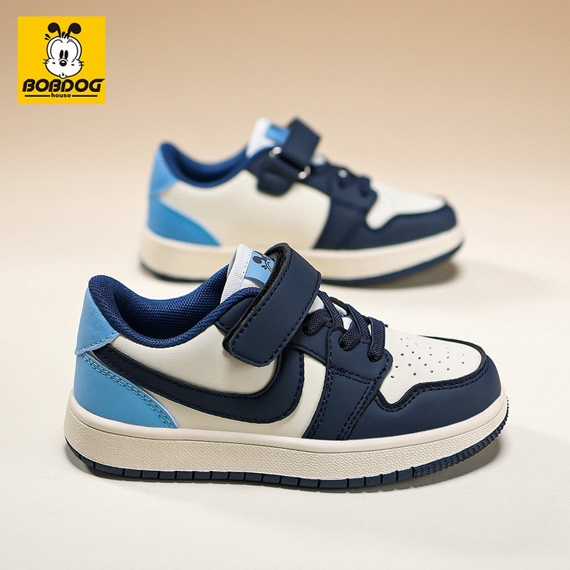 巴布豆童鞋男童板鞋2026春季新款皮面防滑鞋底儿童男孩休闲运动鞋主图