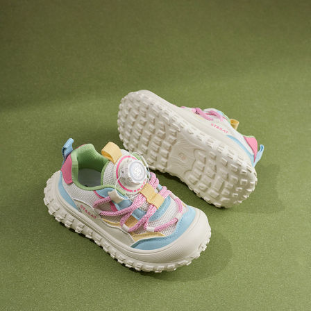 星期六儿童跑步鞋女童网面运动鞋2026新款小学生纽扣鞋男童老爹鞋