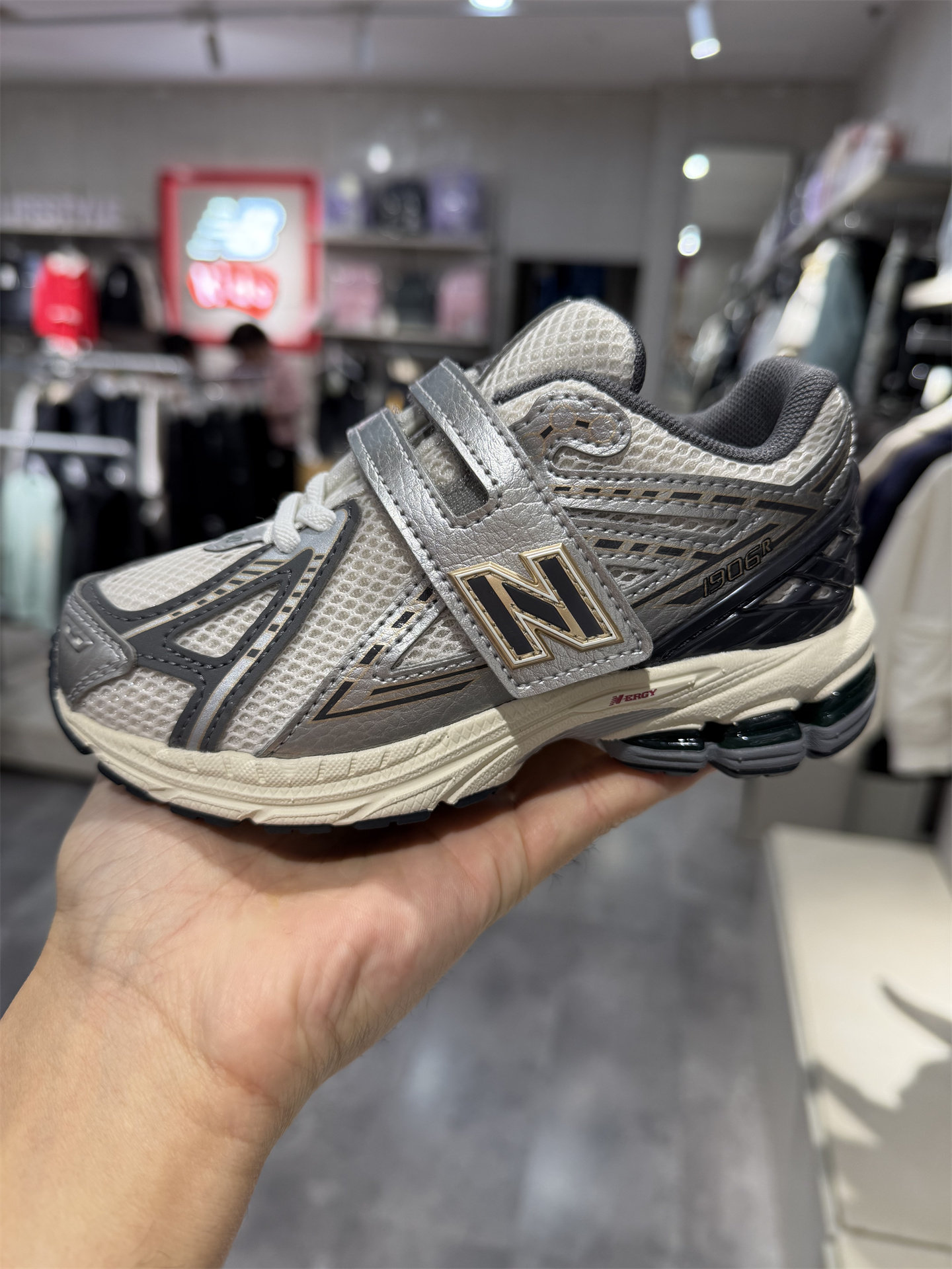 NEWBALANCE NB童鞋26春新款男童女童学生轻软跑步鞋运动鞋1906主图