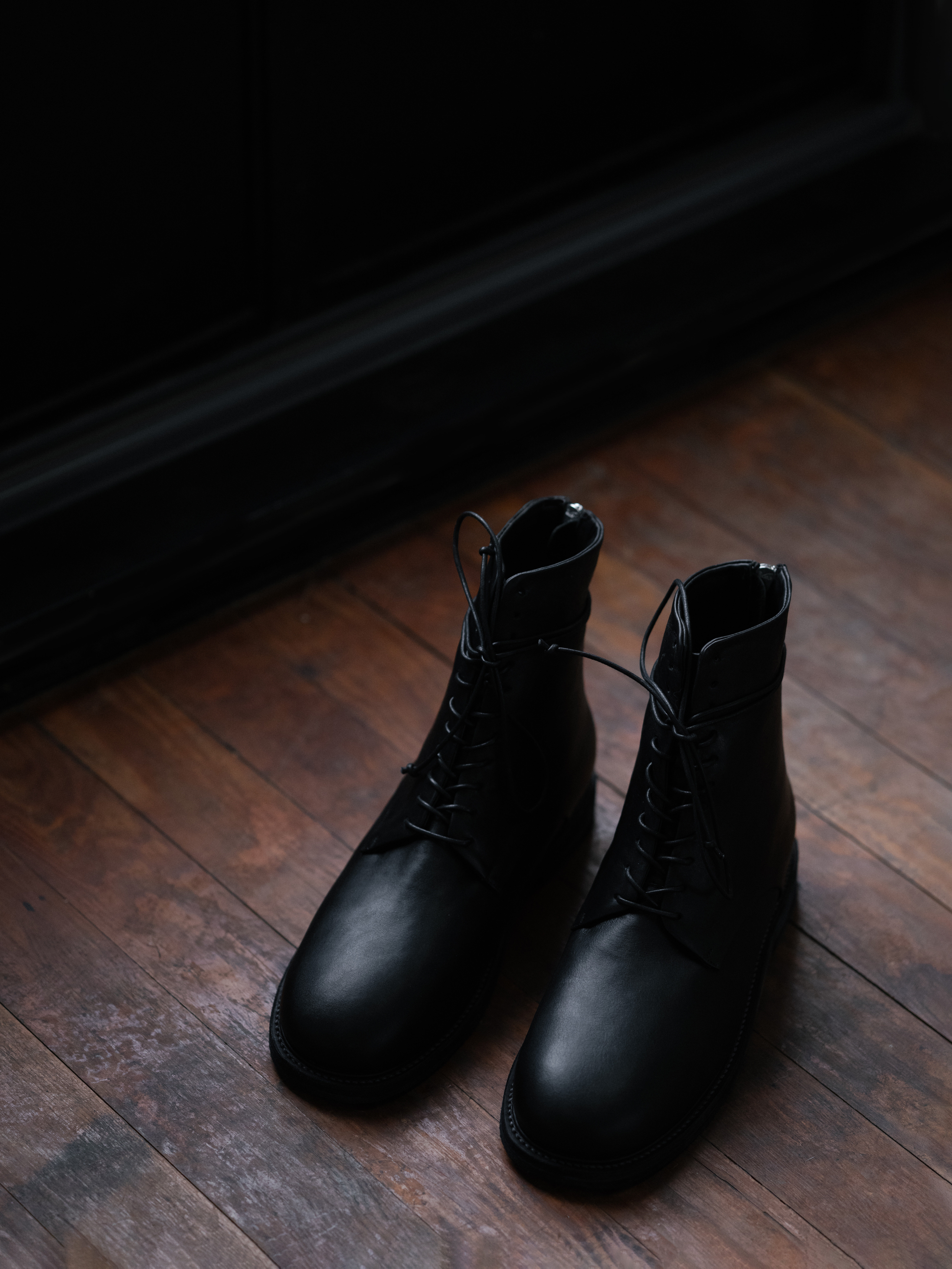 SageSalt 雾黑色系带拉链城市行旅踝靴 5002BK主图