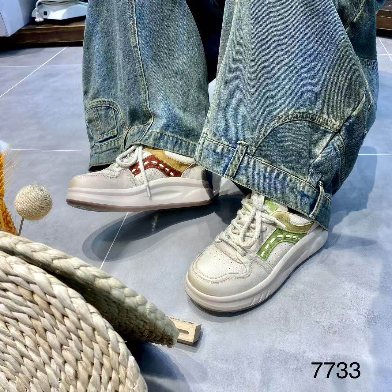 牛皮复古小白鞋女厚底圆头系带百搭休闲板鞋2026春季新款轻便单鞋主图