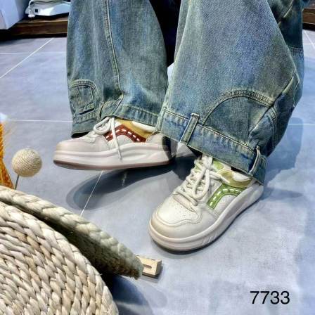 牛皮复古小白鞋女厚底圆头系带百搭休闲板鞋2026春季新款轻便单鞋