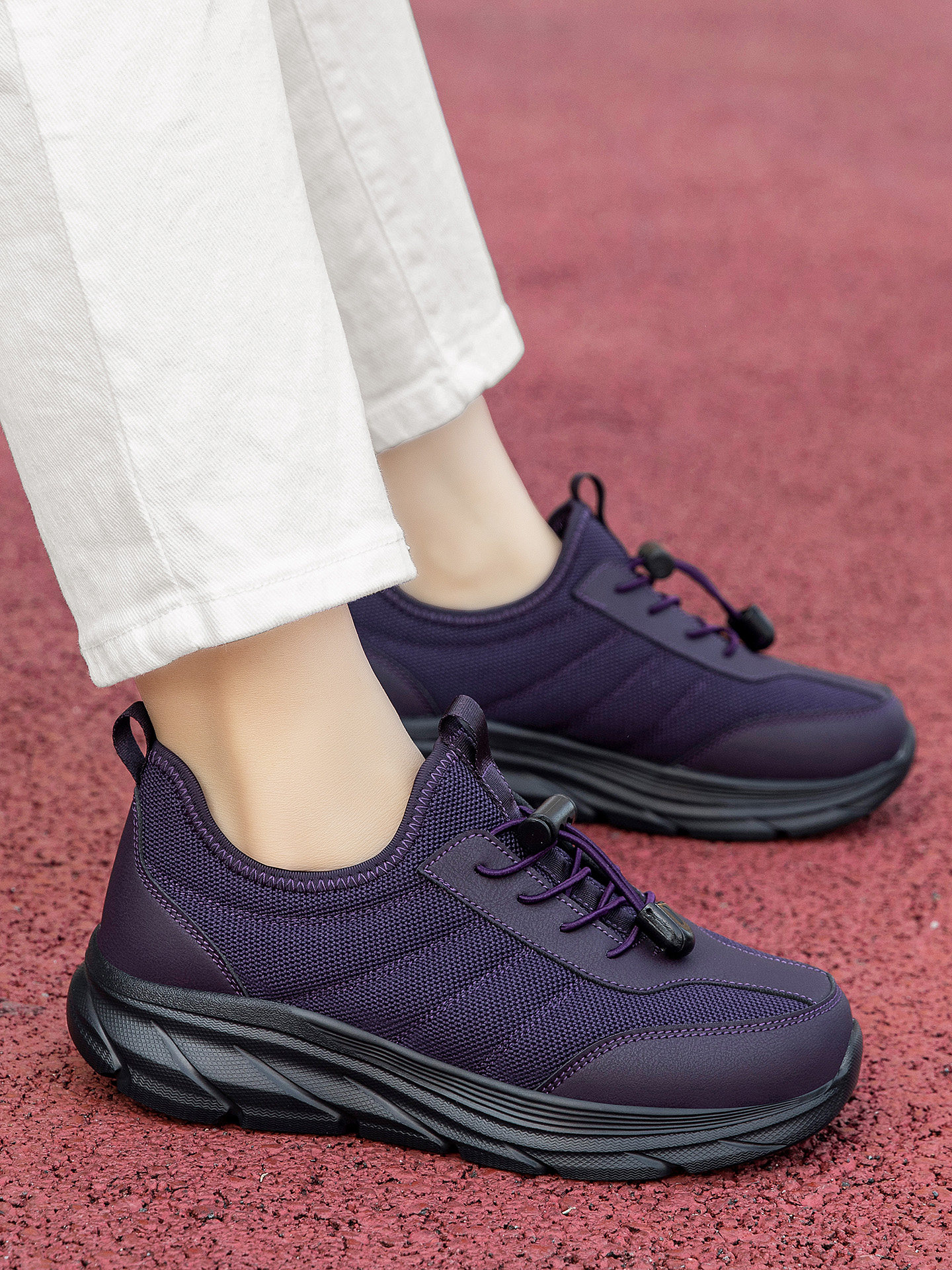 张凯丽老人鞋女2026新款防滑软底妈妈鞋宽脚大码舒适健步运动鞋子主图