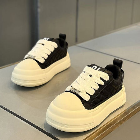 欧洲站男鞋2026春季新款潮牌高级感面包鞋男运动休闲小众板鞋潮鞋