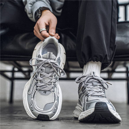 李宇新男鞋2026新款春季厚底运动休闲跑步鞋男青少年防滑老爹潮鞋