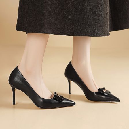 七月家 7CM 黑色尖头细跟浅口单鞋女款春秋百搭高跟鞋