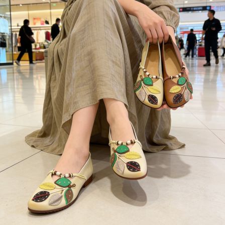 2518-61新款复古民族风软底皮鞋圆头浅口舒适百搭女单鞋