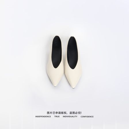 温温W 2026春季新款法式百搭舒适尖头浅口瓢鞋高跟单鞋女75719