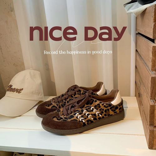 葡萄妈studiolee 时髦新宠~ 复古豹纹拼接马毛圆头内增高德训鞋女主图