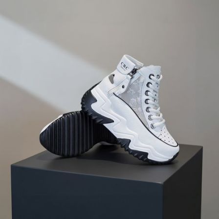 国风女鞋新款2026夏季新中式绸缎面刺绣印花透气时尚休闲百搭运动