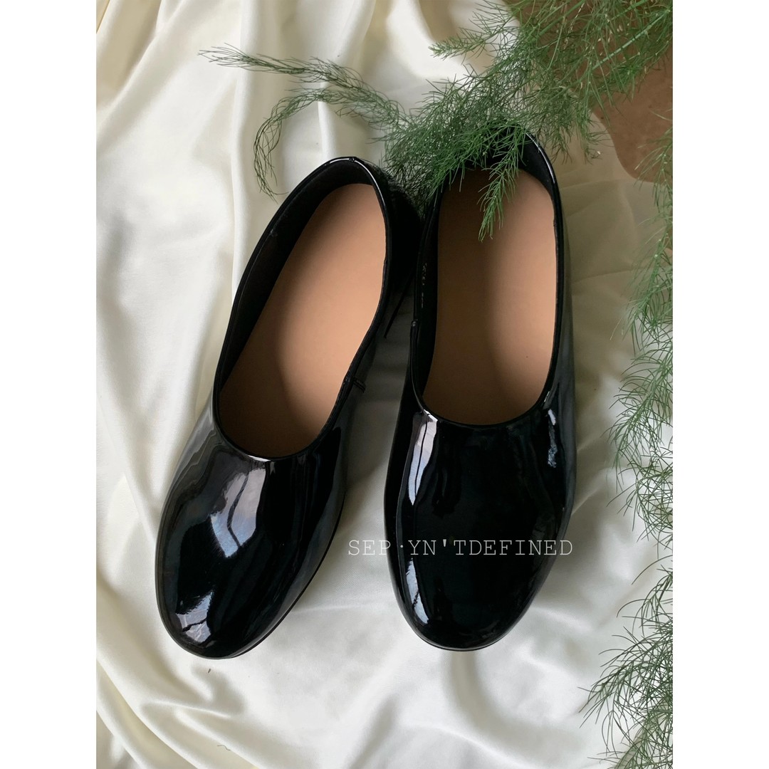 2026 S/S SEP.[法式极简] 平底浅口小牛皮亮面鞋主图