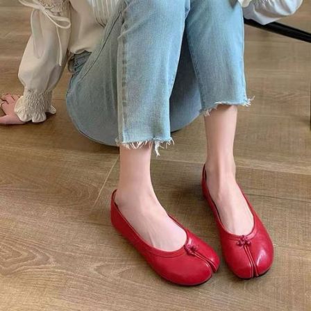 红色芭蕾鞋平底玛丽珍单鞋小众分趾猪蹄鞋
