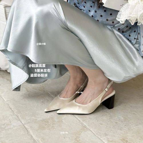 吴小姐新品2026夏季新款法式气质尖头粗跟高跟鞋时尚百搭后空凉鞋主图