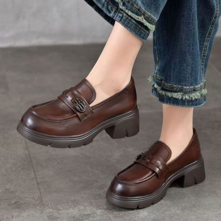 6853-82吉春季新款头层牛皮英伦风粗跟乐福鞋复古休闲圆头单鞋女