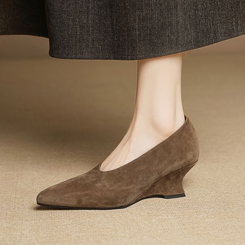 【萌萌定制】真皮坡跟增高不累脚单鞋磨砂2026早春浅口女士高级感鞋主图