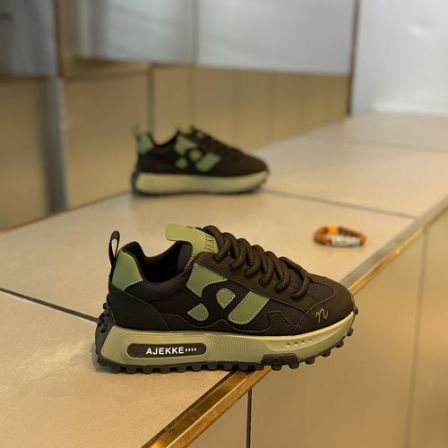 春季新款男鞋轻奢百搭时尚阿甘潮鞋痞帅国潮网红爆款鞋男士休闲鞋