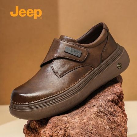 Jeep吉普男士休闲皮鞋2026新款软底轻便百搭一脚蹬男鞋复古工装靴