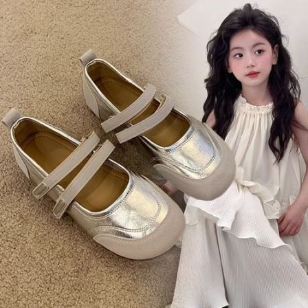 女童皮鞋2026春夏新款双魔术贴时尚豆豆鞋法式百搭公主鞋玛丽珍鞋
