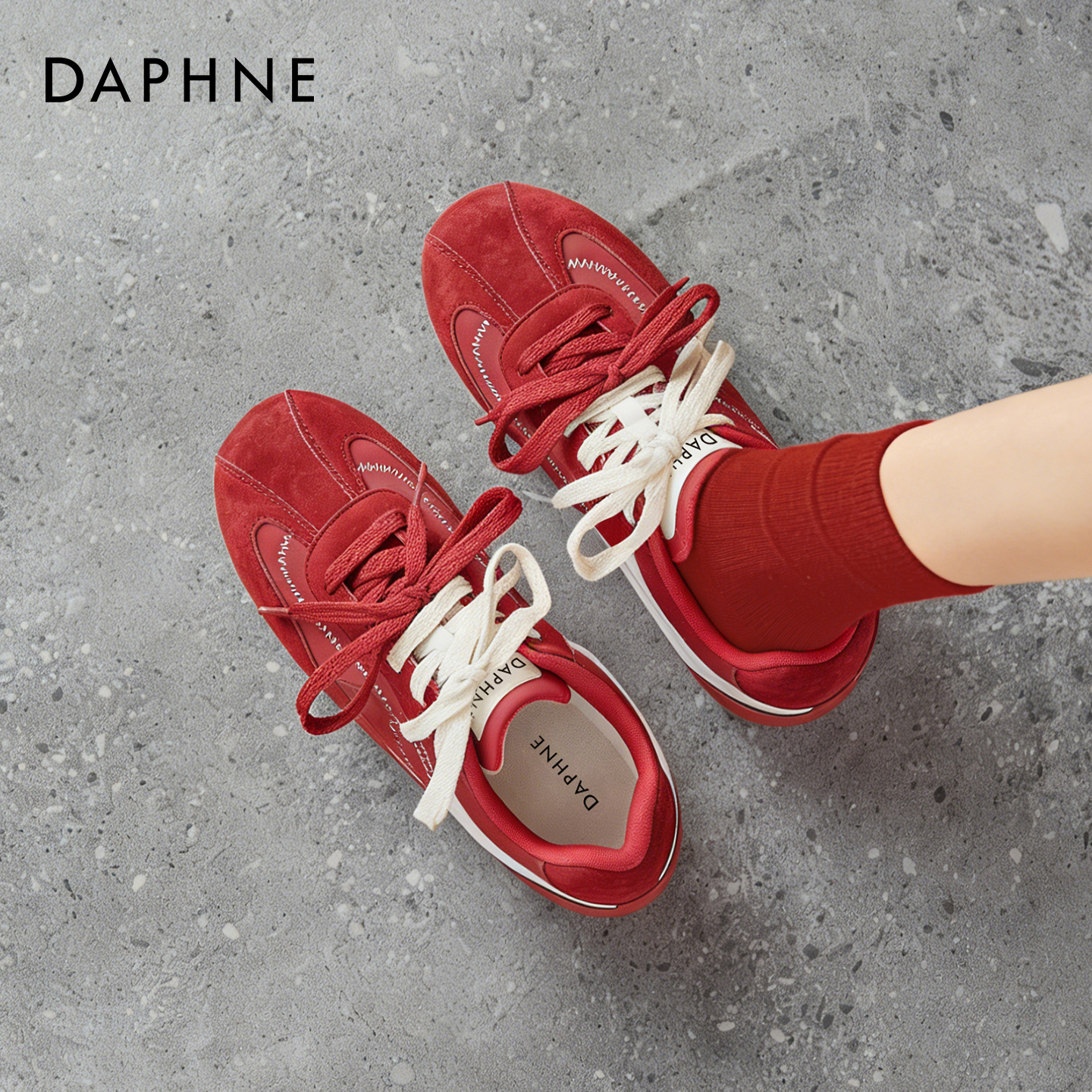 达芙妮红色德训鞋女2026新款春本命年百搭平底芭蕾婚鞋休闲运动鞋主图