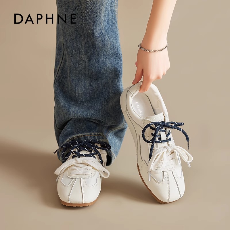 达芙妮平底芭蕾德训鞋女2025新款春季鞋子软底休闲阿运甘动小白鞋主图