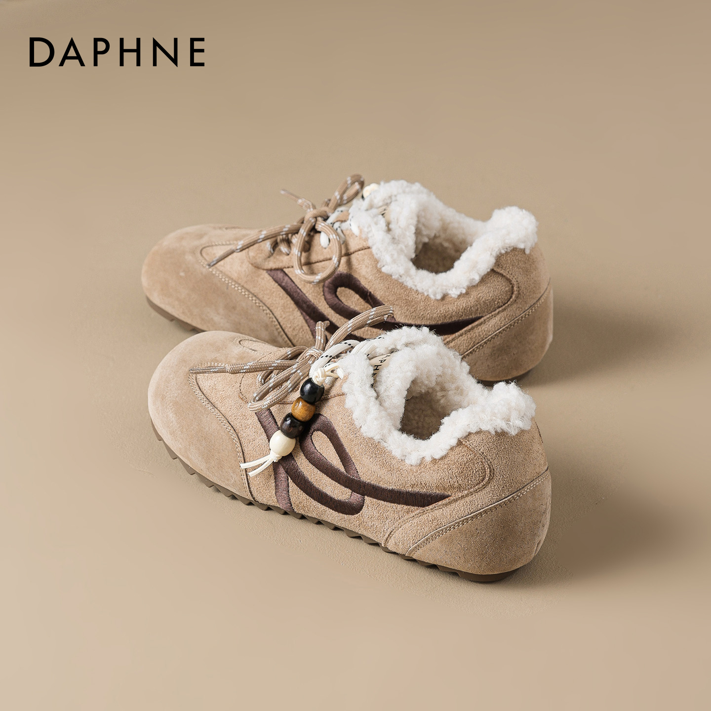 达芙妮加绒德训鞋女冬季2025新款加厚保暖防滑复古毛毛棉靴运动鞋主图