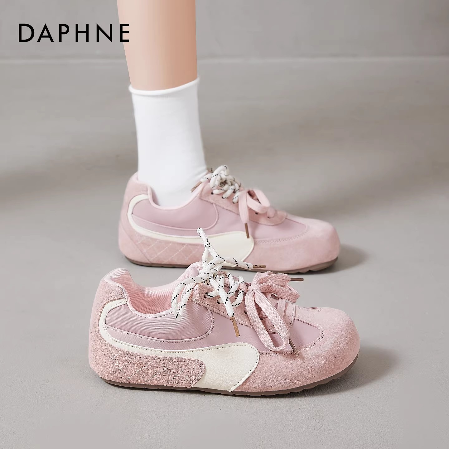 达芙妮粉色厚底德训鞋女2026新款春季不累脚百搭透气芭蕾运动鞋子主图