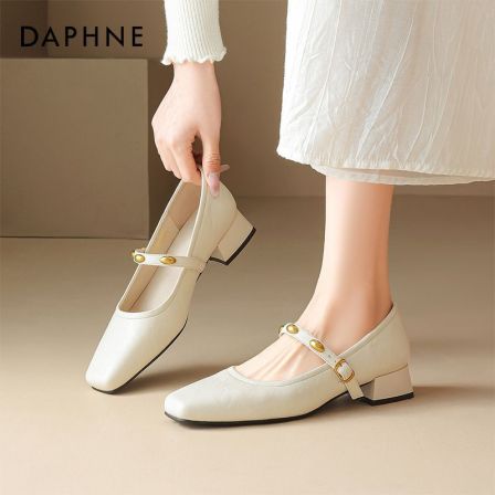 达芙妮白色玛丽珍鞋女鞋2025新款冬季小个子单鞋法式小香风小皮鞋