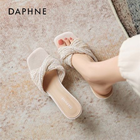 达芙妮法式坡跟凉鞋女款2026春季新款外穿配裙子绝美高跟编织拖鞋