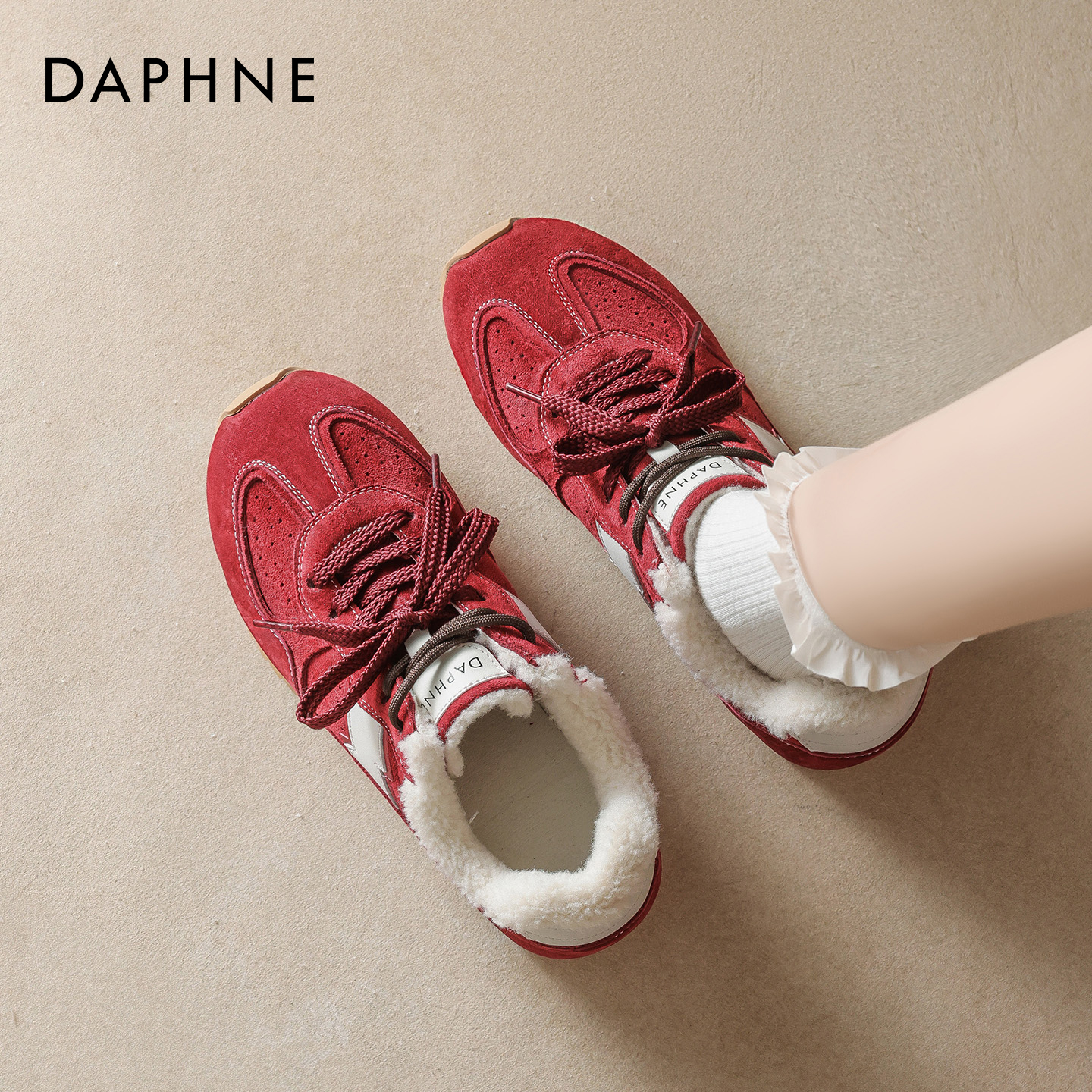 达芙妮红色德训鞋女2025新款冬季内增高加绒运动婚鞋阿甘雪地棉鞋主图
