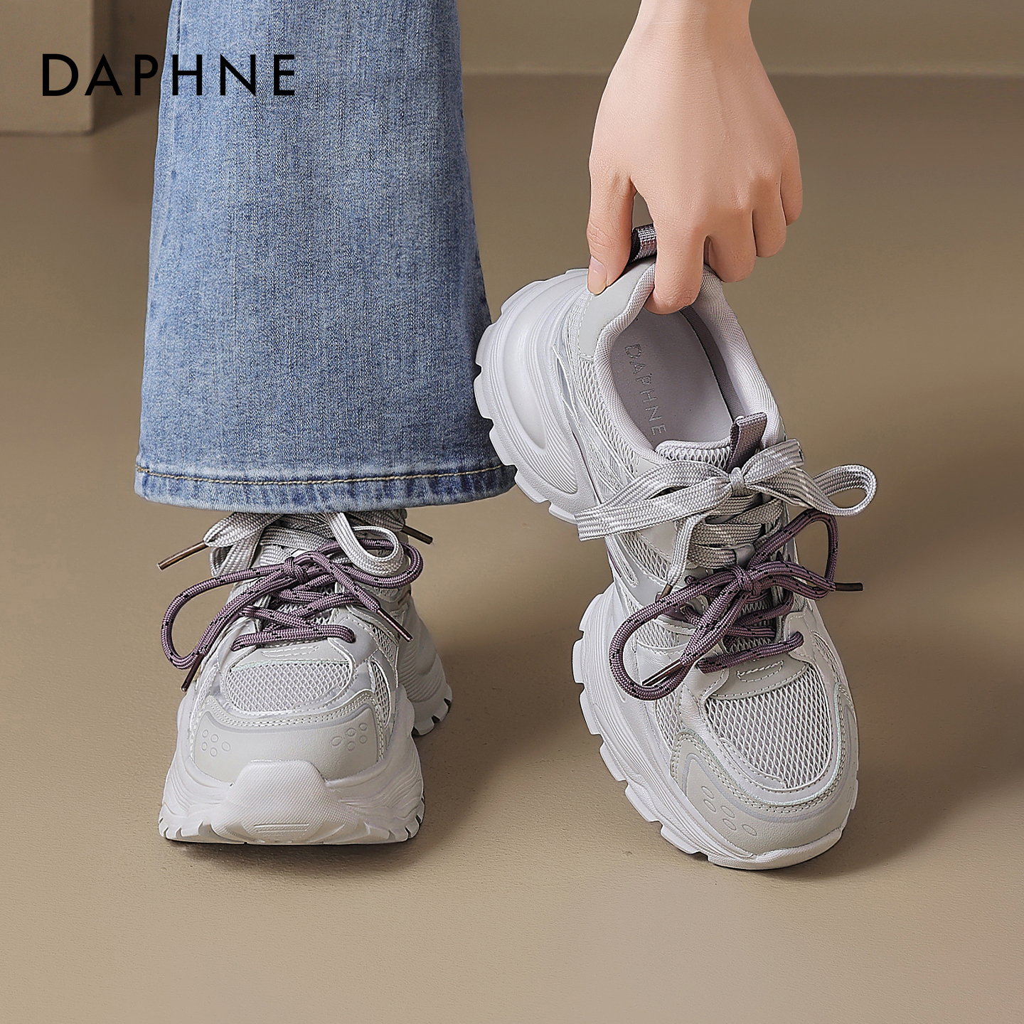 达芙妮厚底银色老爹鞋女2026春季新款网面透气增高时尚休闲运动鞋主图